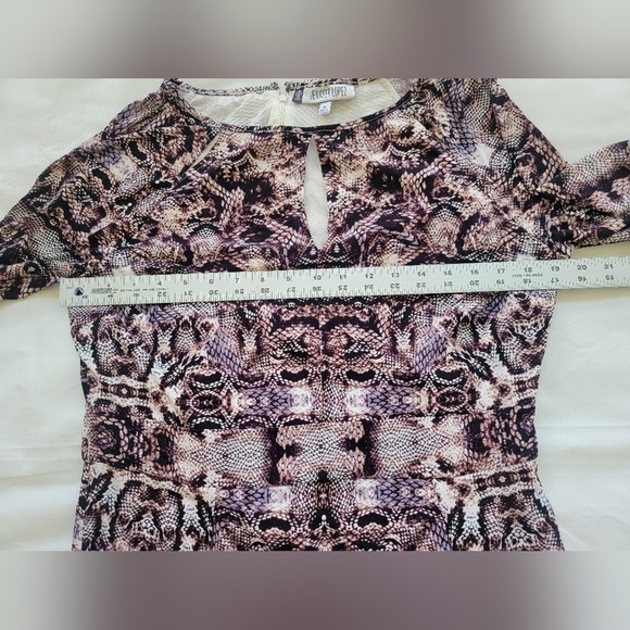 Jennifer Lopez NWT XL animal print ong sleeve midi dress, neckline cutouts - Picture 7 of 13